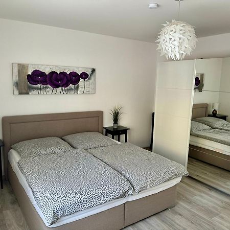 Traumhafte Kurstadt Apartment Moderne 2Zkb Balkon Pkw Stellplatz Bad Nauheim Buitenkant foto