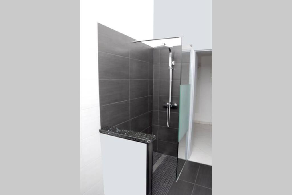Traumhafte Kurstadt Apartment Moderne 2Zkb Balkon Pkw Stellplatz Bad Nauheim Buitenkant foto
