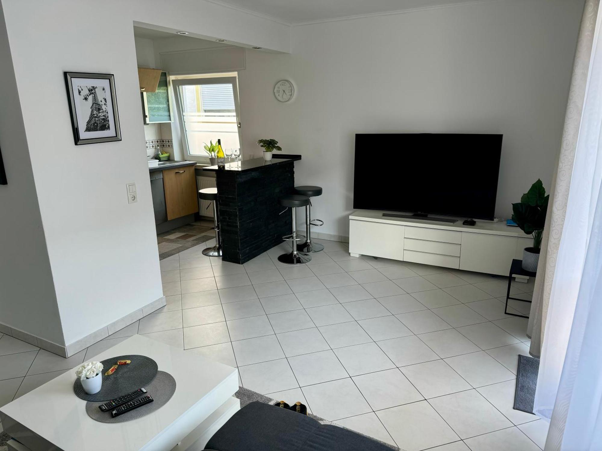 Traumhafte Kurstadt Apartment Moderne 2Zkb Balkon Pkw Stellplatz Bad Nauheim Buitenkant foto