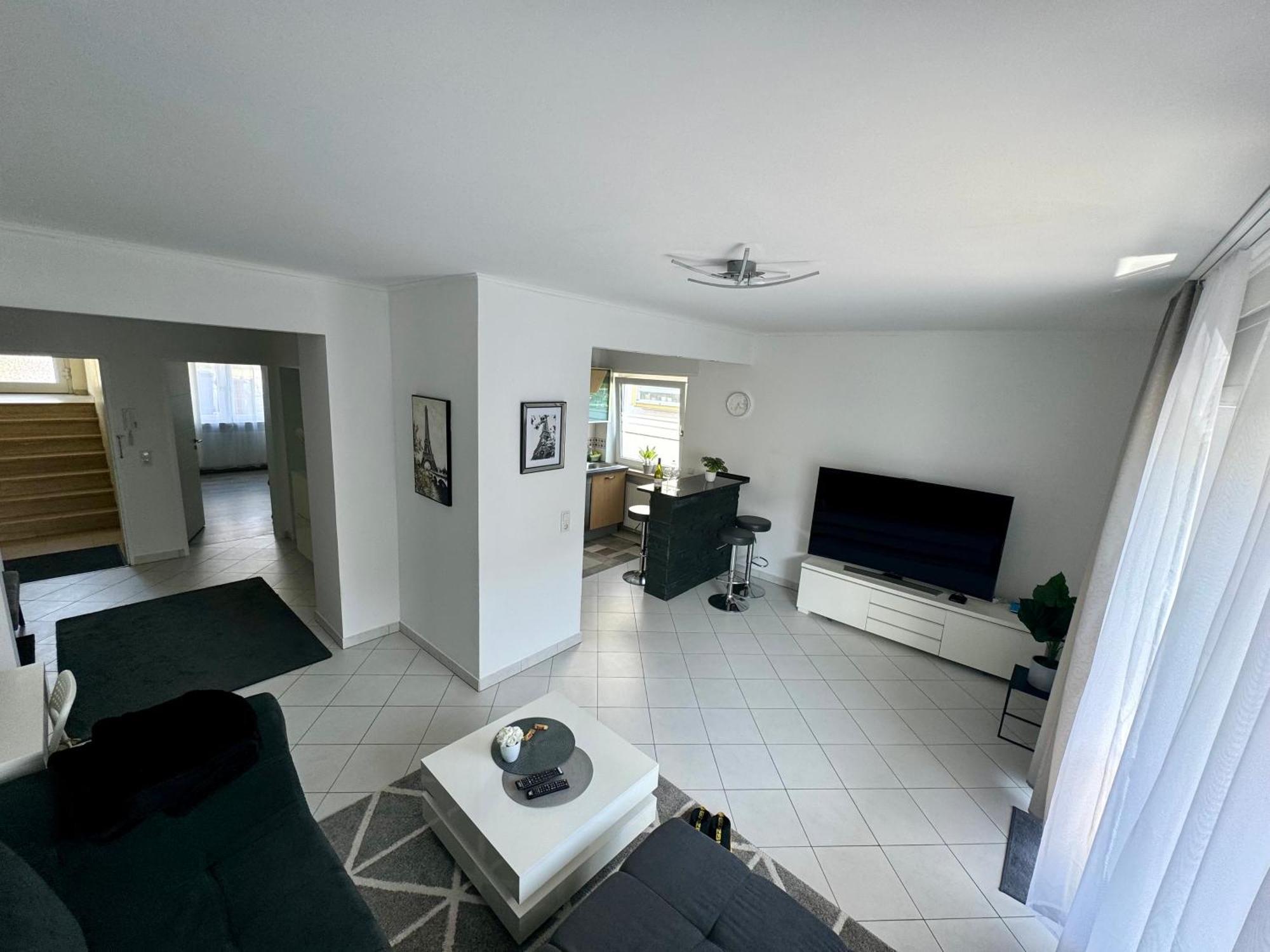 Traumhafte Kurstadt Apartment Moderne 2Zkb Balkon Pkw Stellplatz Bad Nauheim Buitenkant foto